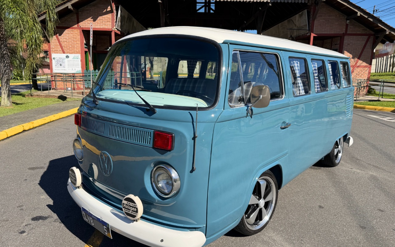 Volkswagen Kombi 1994 Azul — foto 1 de 3