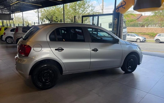 imagem-https://www.socarrao.com.br/sc-vehicle-images-prod/1000655/1786048058460-7868192_7_B_23f310b529.jpeg