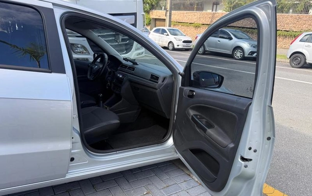 imagem-https://www.socarrao.com.br/sc-vehicle-images-prod/1000655/1786048058473-7868192_13_B_f934b90b8f.jpeg