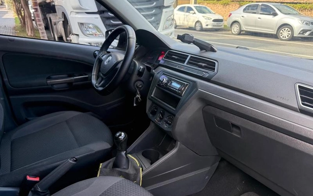 imagem-https://www.socarrao.com.br/sc-vehicle-images-prod/1000655/1786048058475-7868192_14_B_83c5cdee9b.jpeg