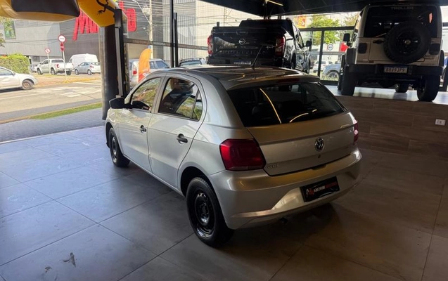 imagem-https://www.socarrao.com.br/sc-vehicle-images-prod/1000655/1786048058488-7868192_19_B_5b9ef19b1b.jpeg