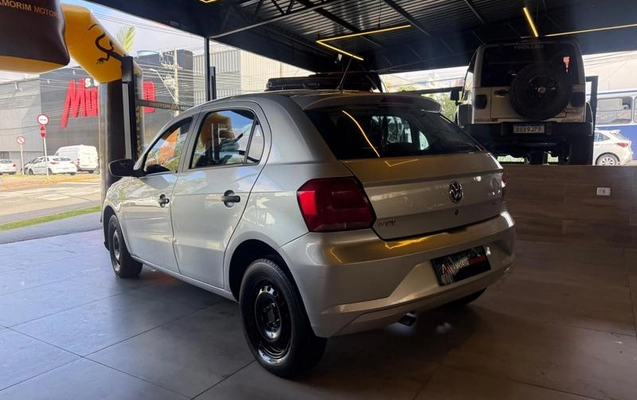 imagem-https://www.socarrao.com.br/sc-vehicle-images-prod/1000655/1786048058490-7868192_20_B_447e072cc9.jpeg
