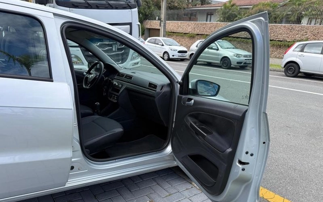 imagem-https://www.socarrao.com.br/sc-vehicle-images-prod/1000778/1786742105152-7909336_13_B_74037a70b4.jpeg