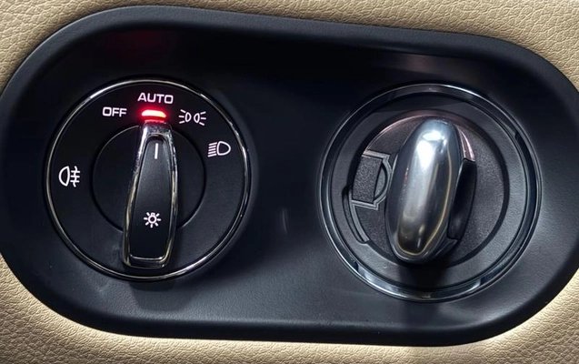 imagem-https://www.socarrao.com.br/sc-vehicle-images-prod/1001024/1790882020867-7985811_3_B_a122174e94.jpeg