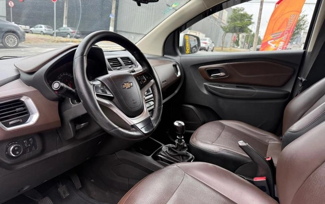 imagem-https://www.socarrao.com.br/sc-vehicle-images-prod/1001243/1785329093310-7966334_12_B_973d1558cb.jpeg
