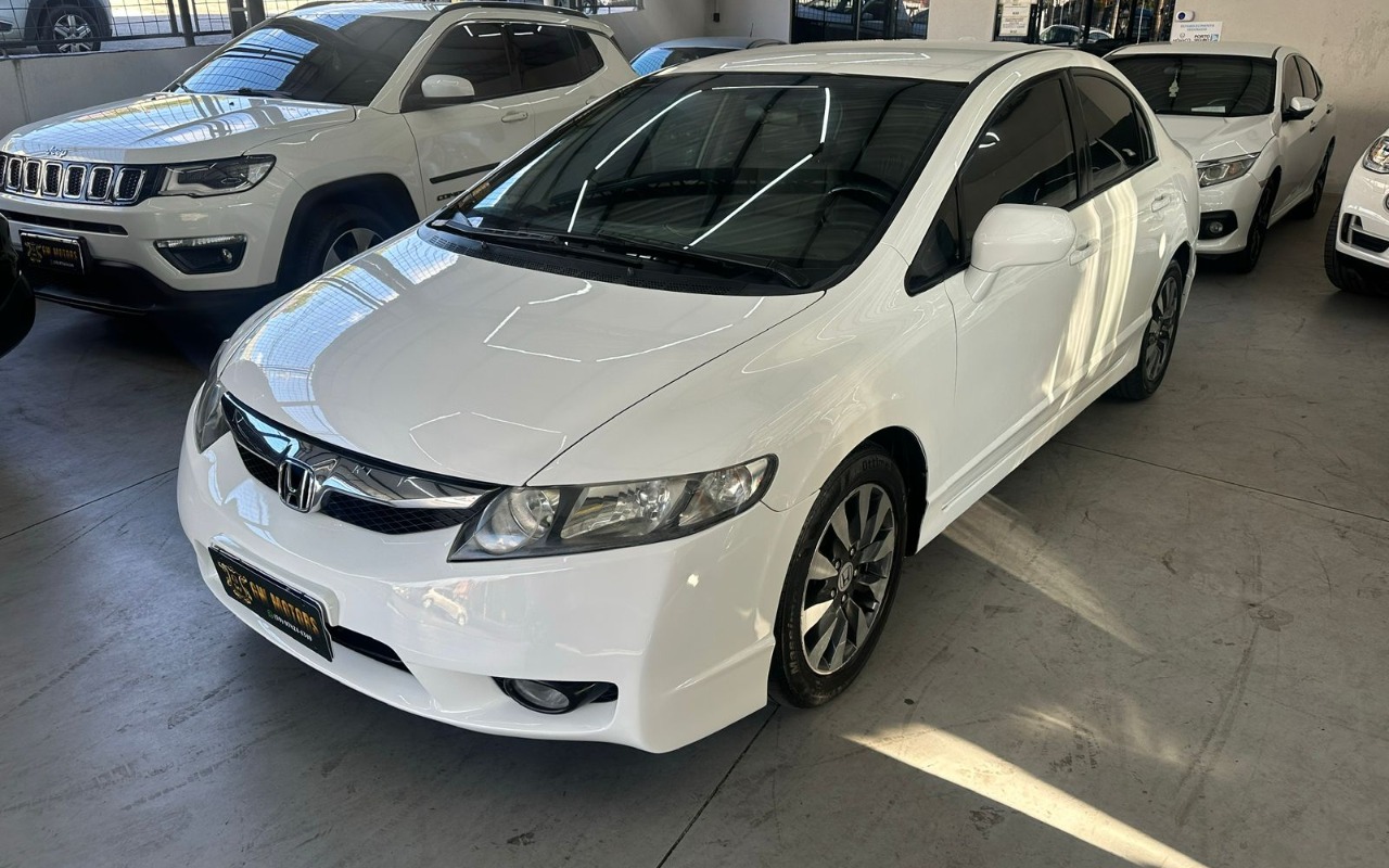 Honda Civic Sedan LXS 1.8/1.8 Flex 16V Aut. 4p na cor Branco em Campinas / SP - 1001488