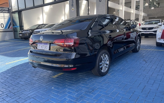imagem-https://www.socarrao.com.br/sc-vehicle-images-prod/1001647/1776097939336-1_013123.jpg