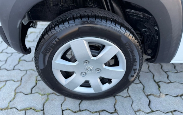 imagem-https://www.socarrao.com.br/sc-vehicle-images-prod/1001649/1776097985590-dfcbd8a3-ab2d-47b2-99e2-110de0612002.jpg