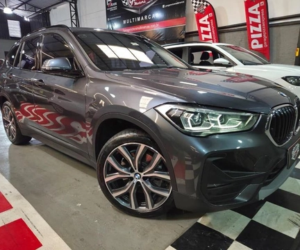 Bmw X1 2022 Cinza — foto 1 de 3