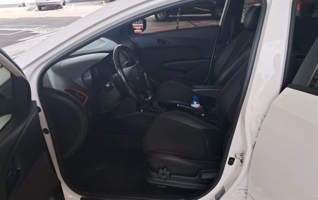 imagem-https://www.socarrao.com.br/sc-vehicle-images-prod/1001929/1776101983456-V2hhdHNBcHAgSW1hZ2UgMjAyNi0wNC0wNyBhdCAwOC4yOC40OC5qcGVn.jpeg