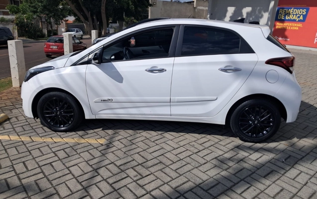 imagem-https://www.socarrao.com.br/sc-vehicle-images-prod/1001929/1776101984215-V2hhdHNBcHAgSW1hZ2UgMjAyNi0wNC0wNyBhdCAwOC4yOC40NC5qcGVn.jpeg