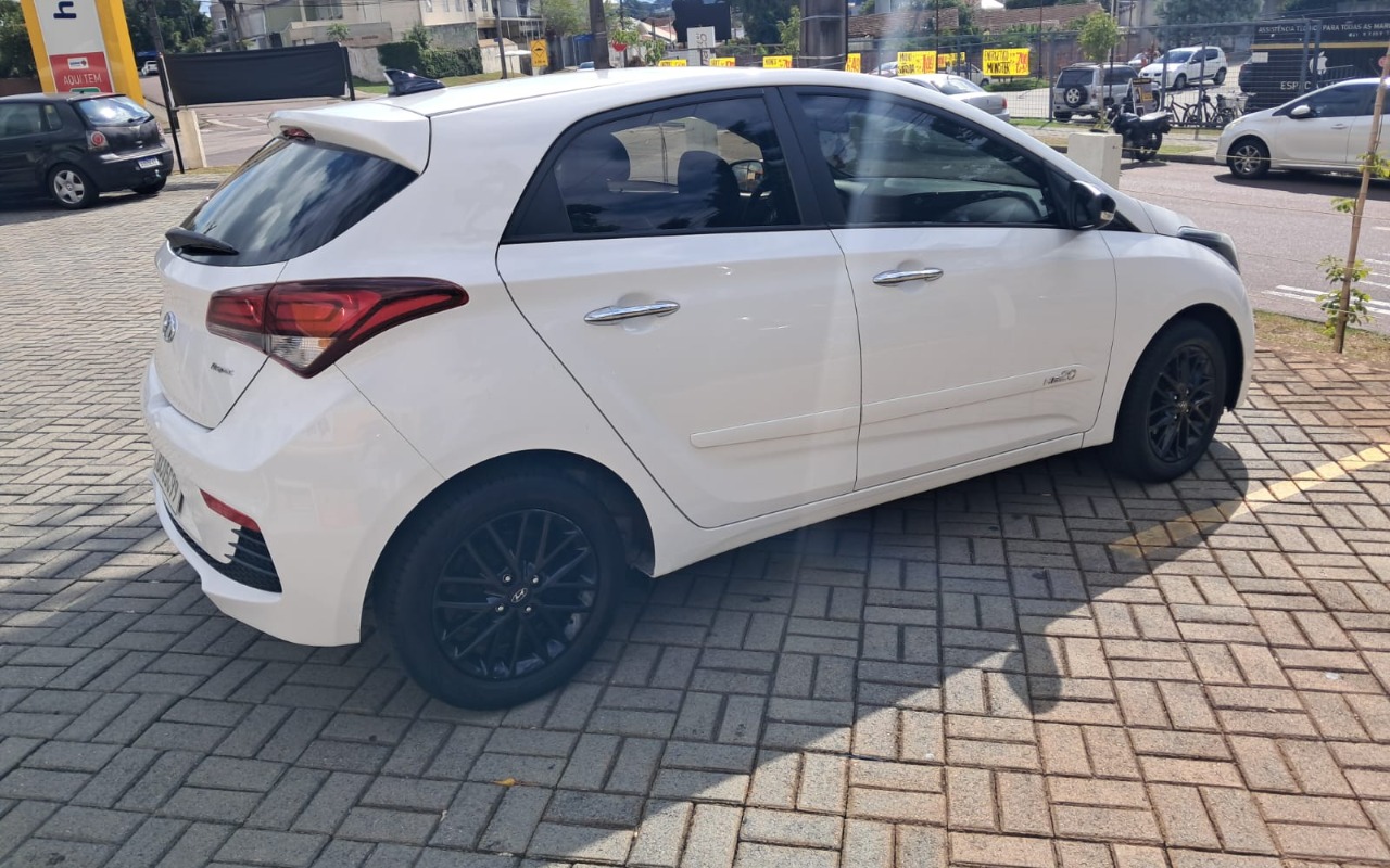 imagem-https://www.socarrao.com.br/sc-vehicle-images-prod/1001929/1776101984508-V2hhdHNBcHAgSW1hZ2UgMjAyNi0wNC0wNyBhdCAwOC4yOC40Ni5qcGVn.jpeg