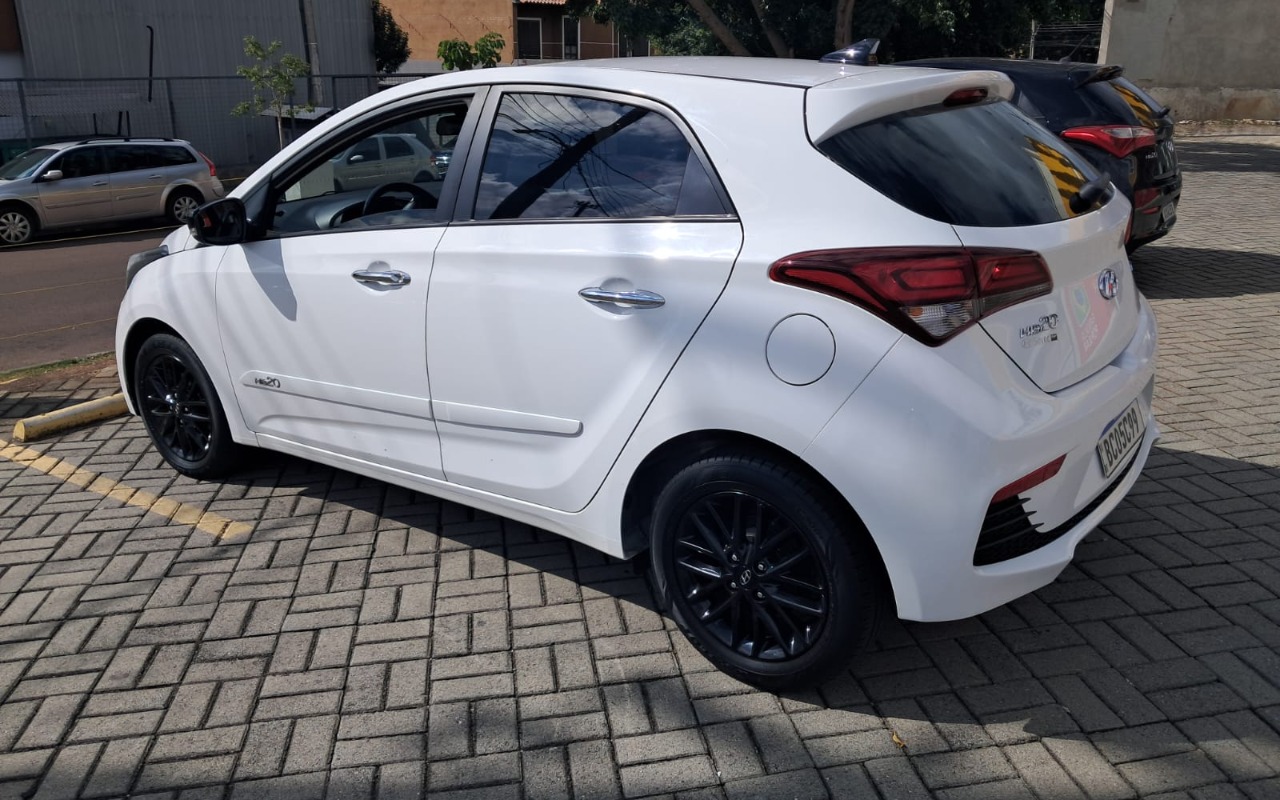 imagem-https://www.socarrao.com.br/sc-vehicle-images-prod/1001929/1776101984797-V2hhdHNBcHAgSW1hZ2UgMjAyNi0wNC0wNyBhdCAwOC4yOC40NCAoMSkuanBlZw.jpeg