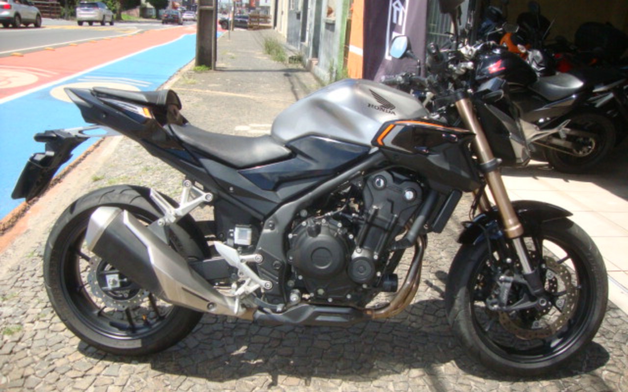 Honda CB 500F  na cor Prata em Ponta Grossa / PR - 1002881