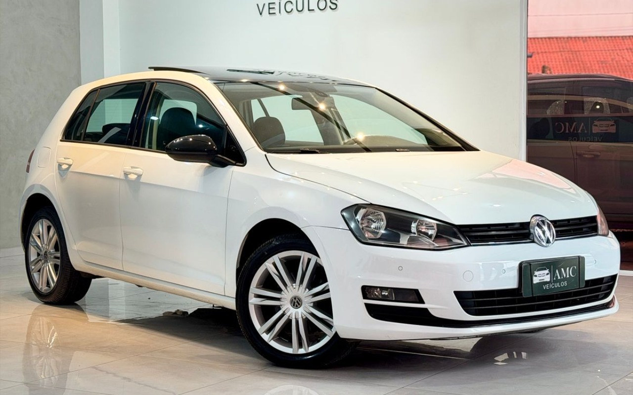 Volkswagen Golf Highline 1.4 TSI 140cv Aut. na cor Branco em Joinville / SC - 1002920