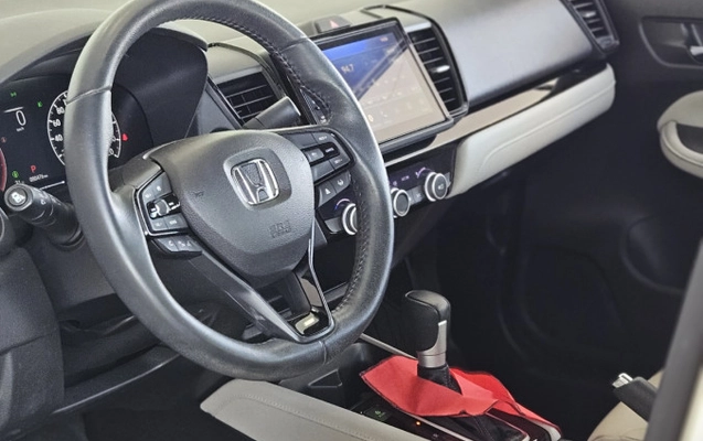imagem-https://www.socarrao.com.br/sc-vehicle-images-prod/1002939/1776111137896-u9QFKIYW3t2KPitczeVYOxD0js1fWKdG.jpg
