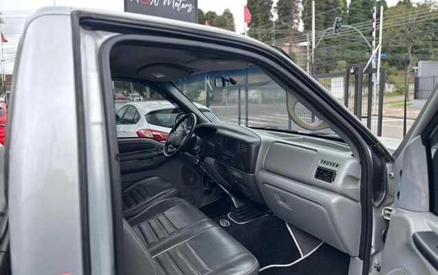 imagem-https://www.socarrao.com.br/sc-vehicle-images-prod/1003013/1785867368909-7988740_7_B_d2da607412.jpeg