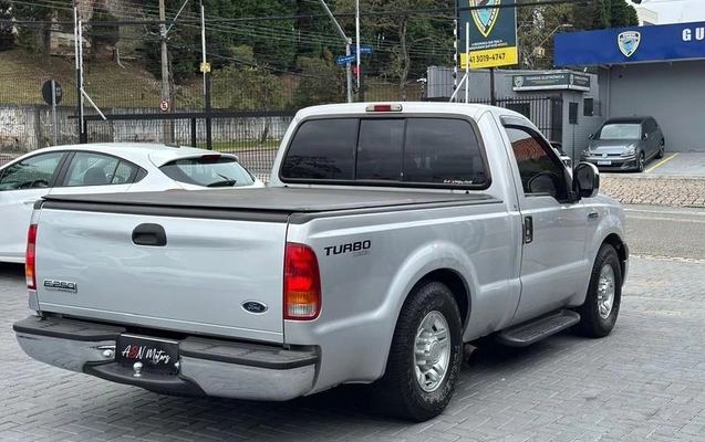 imagem-https://www.socarrao.com.br/sc-vehicle-images-prod/1003013/1785867368912-7988740_10_B_371b55afae.jpeg