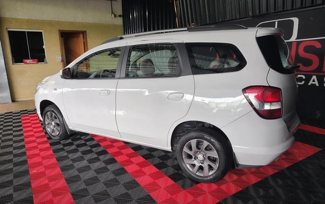 imagem-https://www.socarrao.com.br/sc-vehicle-images-prod/1003035/1777917580377-7756651_5_B_da30575355.jpeg