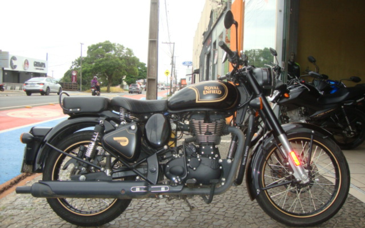 Royal Enfield Classic Tribute Black 500 EFI  na cor Preto em Ponta Grossa / PR - 1003316