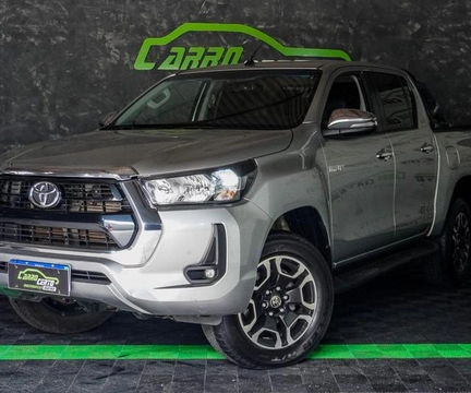 Toyota Hilux 2022 Prata — foto 1 de 3