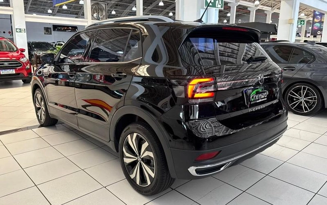 imagem-https://www.socarrao.com.br/sc-vehicle-images-prod/1004095/1789073055130-7980024_17_B_110a01cf9a.jpeg
