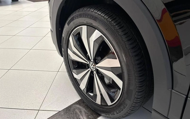 imagem-https://www.socarrao.com.br/sc-vehicle-images-prod/1004095/1789073055132-7980024_9_B_1617397a60.jpeg