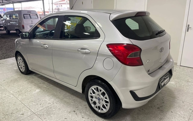 imagem-https://www.socarrao.com.br/sc-vehicle-images-prod/1004110/1776170678131-acaaa59d80de41fd8203f86e134445a7_1775495420946.jpeg