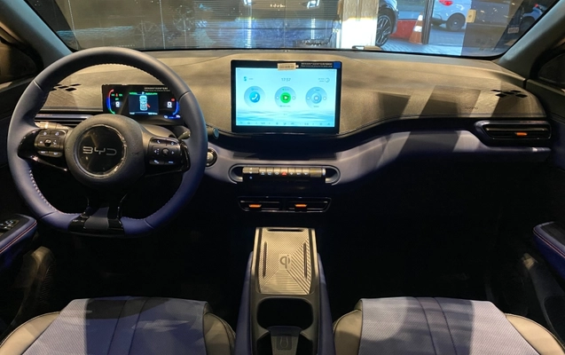 imagem-https://www.socarrao.com.br/sc-vehicle-images-prod/1004260/1779133983961-KATzDRDybRYlLXF2mdM6ZvAhURAEKC6B.jpg
