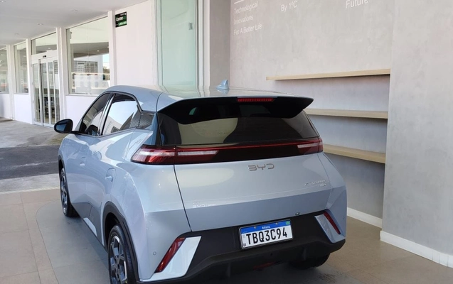 imagem-https://www.socarrao.com.br/sc-vehicle-images-prod/1004691/1776179235851-MjNmM2RlNDktODAwZC00ZDhlLTk5ZmUtZWY2NTBjNDVhNjZkLmpwZw.jpg