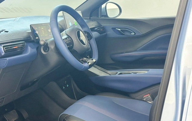 imagem-https://www.socarrao.com.br/sc-vehicle-images-prod/1004691/1776179235991-ZWRiMDc3MDctZWE1MS00MjlhLTkxMDAtMGMyMjFiMWI1ZGQzLmpwZw.jpg