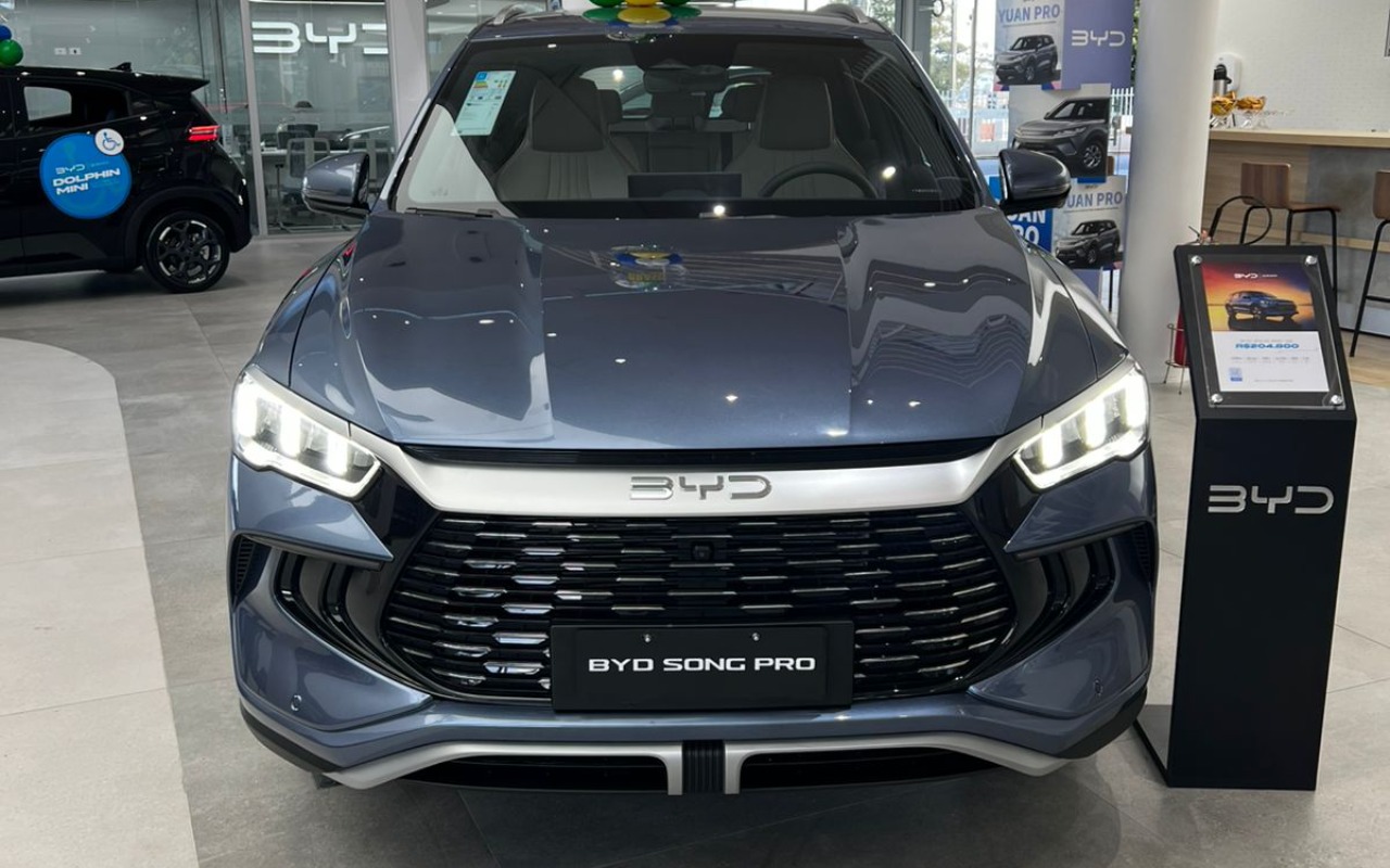 imagem-https://www.socarrao.com.br/sc-vehicle-images-prod/1004728/1776180242728-Mi5qcGVn.jpeg