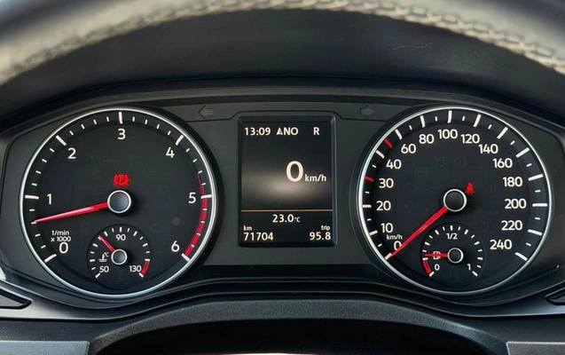 imagem-https://www.socarrao.com.br/sc-vehicle-images-prod/1004884/1784227036582-7991094_1_B_cef8786942.jpeg