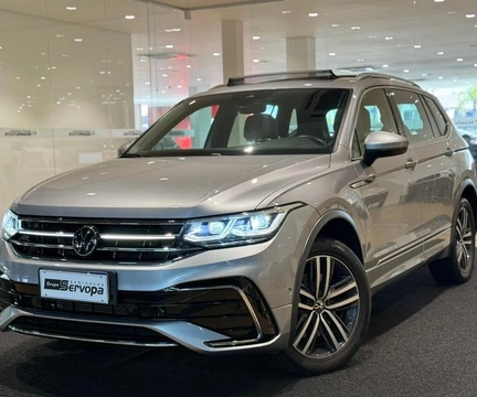 Volkswagen Tiguan 2024 Prata — foto 1 de 3