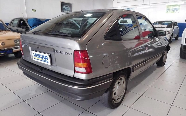 imagem-https://www.socarrao.com.br/sc-vehicle-images-prod/1005303/1784731850241-7256370_9_B_061cdb6638.jpeg