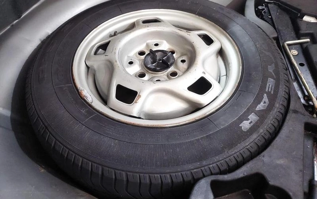 imagem-https://www.socarrao.com.br/sc-vehicle-images-prod/1005303/1784731850245-7256370_13_B_9f6df73750.jpeg