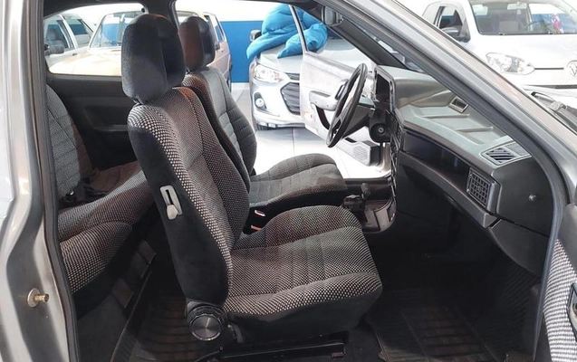 imagem-https://www.socarrao.com.br/sc-vehicle-images-prod/1005303/1784731850253-7256370_19_B_589e441d1b.jpeg