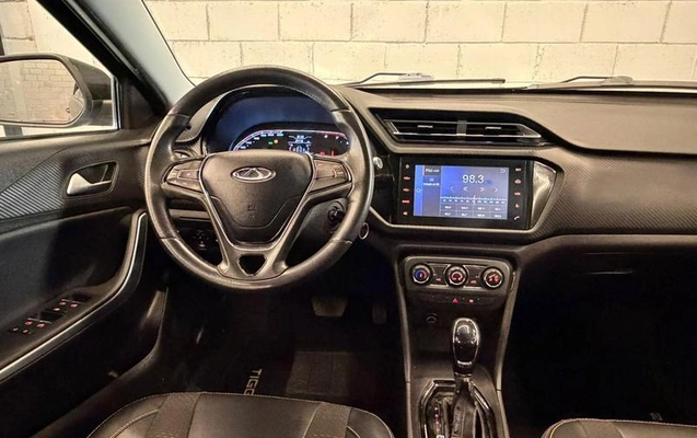 imagem-https://www.socarrao.com.br/sc-vehicle-images-prod/1005355/1778953351555-7991929_6_B_c96518dba8.jpeg
