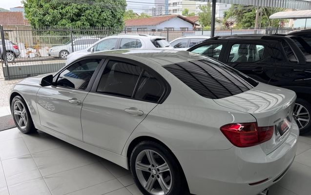 imagem-https://www.socarrao.com.br/sc-vehicle-images-prod/1005356/1776191068120-SU1HXzI5NjAuanBlZw.jpeg