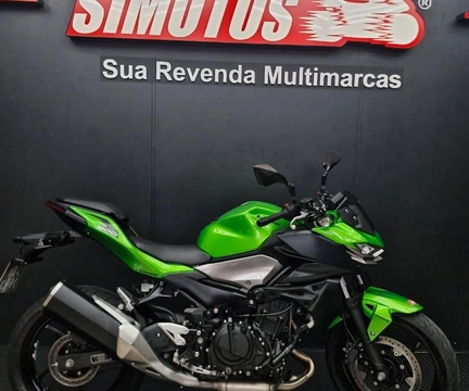 KAWASAKI Z 500 2025 Verde — foto 1 de 3