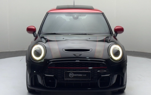 imagem-https://www.socarrao.com.br/sc-vehicle-images-prod/1005559/1776200919736-7e6e1dde-966d-4021-aeb4-a4e77b9f0ecc.jpg