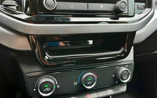 imagem-https://www.socarrao.com.br/sc-vehicle-images-prod/1005592/1786026775331-6800020_9_B_47d06bae26.jpeg