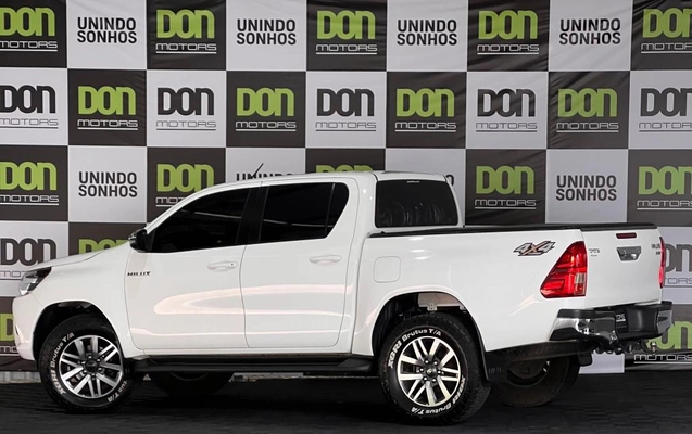 imagem-https://www.socarrao.com.br/sc-vehicle-images-prod/1005817/1776199526879-522669a1fe3e028a8.jpeg