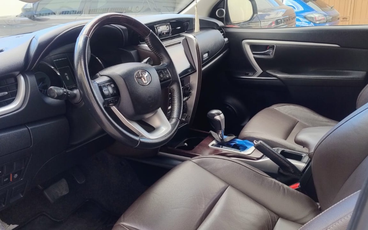 imagem-https://www.socarrao.com.br/sc-vehicle-images-prod/1007056/1779889898728-V2hhdHNBcHAgSW1hZ2UgMjAyNi0wNS0yNyBhdCAxMC40MC41OCAoMSkuanBlZw.jpeg