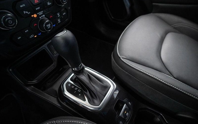 imagem-https://www.socarrao.com.br/sc-vehicle-images-prod/1007174/1789044590999-7994513_0_B_6f2a827945.jpeg