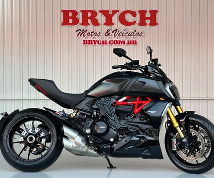Ducati DIAVEL 1260 S 2023 Preto — foto 1 de 3