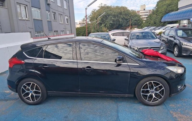 imagem-https://www.socarrao.com.br/sc-vehicle-images-prod/1007477/1789412810917-7979870_3_B_6a87290033.jpeg