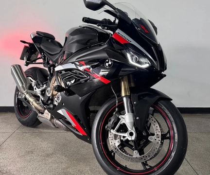 BMW S 1000 RR 2022 Preto — foto 1 de 3