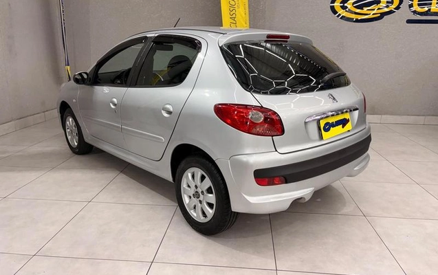 imagem-https://www.socarrao.com.br/sc-vehicle-images-prod/1007760/1785274228560-7976253_6_B_a2f2379589.jpeg