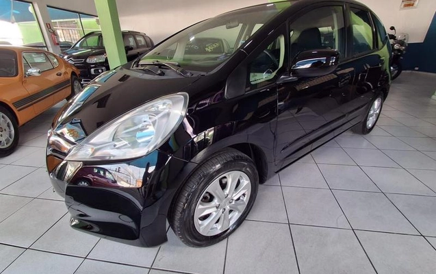 imagem-https://www.socarrao.com.br/sc-vehicle-images-prod/1007872/1778093995977-7995876_10_B_c640c34c29.jpeg